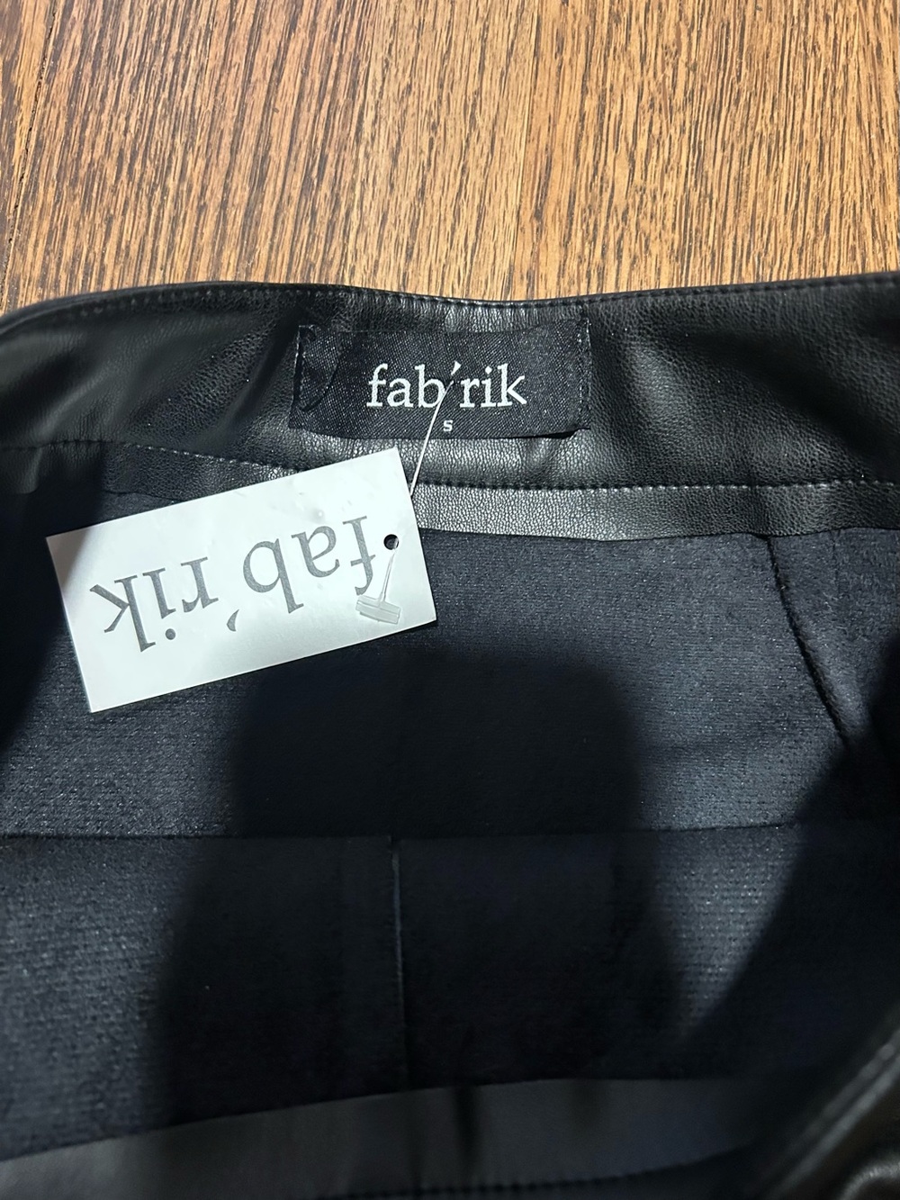 Fabrik Faux Leather Skort Black Ruffle Mini Skirt Shorts S NWT - Picture 4 of 6